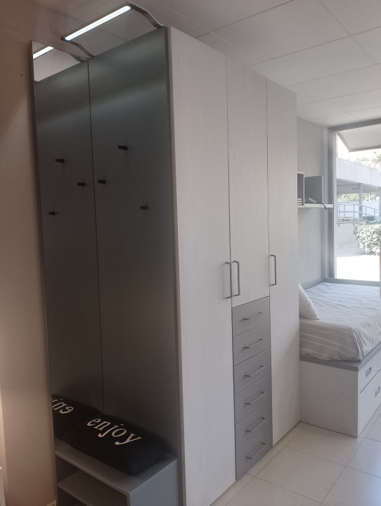 Dormitorio juvenil ROS: Antes 3.130€ // Ahora 2.000€