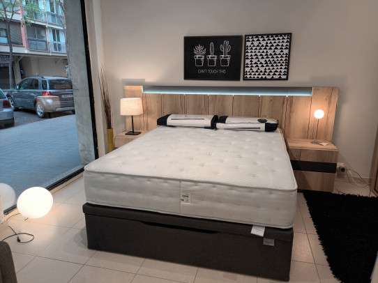 Dormitorio Matrimonio c/ armario / ESENZIA: Antes 4.190€ // Ahora 2.900€