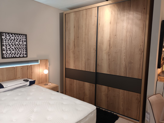Dormitorio Matrimonio c/ armario / ESENZIA: Antes 4.190€ // Ahora 2.900€