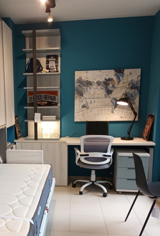 Mesa estudio con estanterías: Antes 990€ // Ahora 640€
