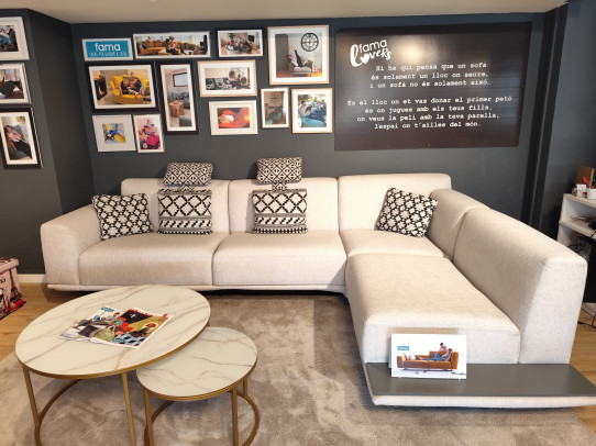 Sofa model KLEE DE FAMA de 325X223CMS // ABANS 3760€ // OFERTA EXPO 2250€
