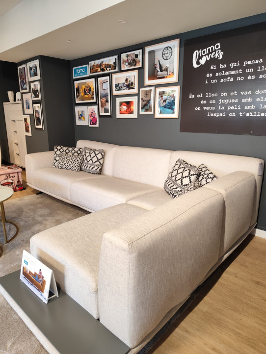 Sofa model KLEE DE FAMA de 325X223CMS // ABANS 3760€ // OFERTA EXPO 2250€