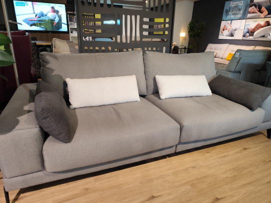 Sofá modular de 250CMS Pedro Ortiz // ABANS 2190 € // OFERTA EXPO 1050€